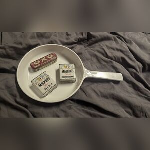 Corningware 8.5" Rangetoppers TM Skillet, 2 Malkins Spice Co, Metal OXO Cube Co